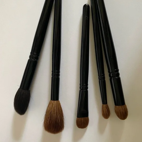 Wayne Goss Assorted Brush Set - Black Handles - Picture 2 of 10